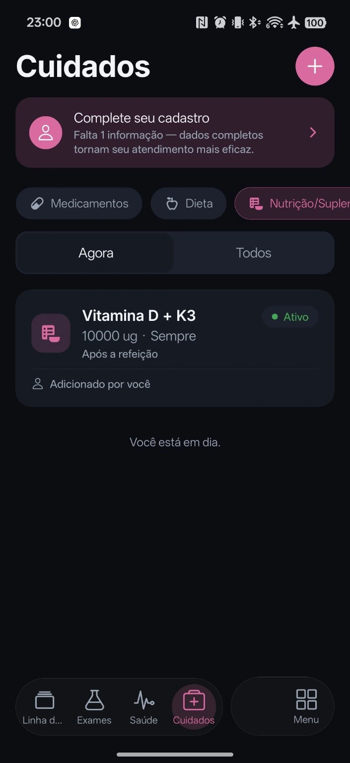 Tela real de Cuidados do Elynd Care, em modo escuro, com as categorias de medicamentos, dieta e nutrição e os cuidados registrados.